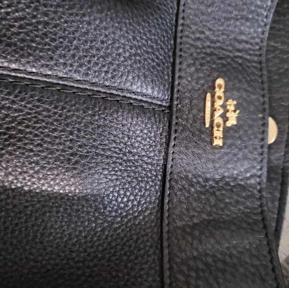 Coach purse - Picture 2 of 7